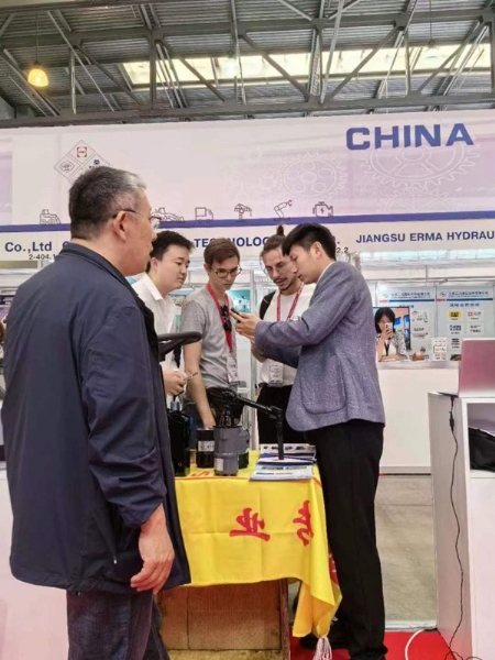 泰安同科液壓設(shè)備有限公司在俄羅斯舉辦的ctt工程機械展會中圓滿完成了參展任務